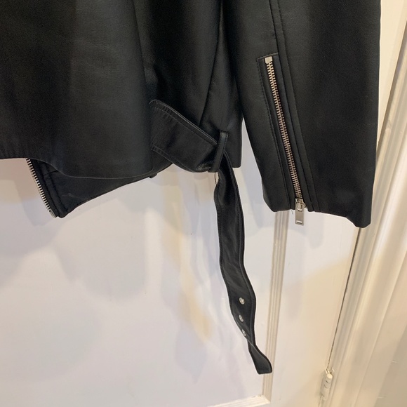 Super Unique! Zara Trafaluc outerwear printed "Girls Rule!" faux leather jacket - Picture 3 of 7